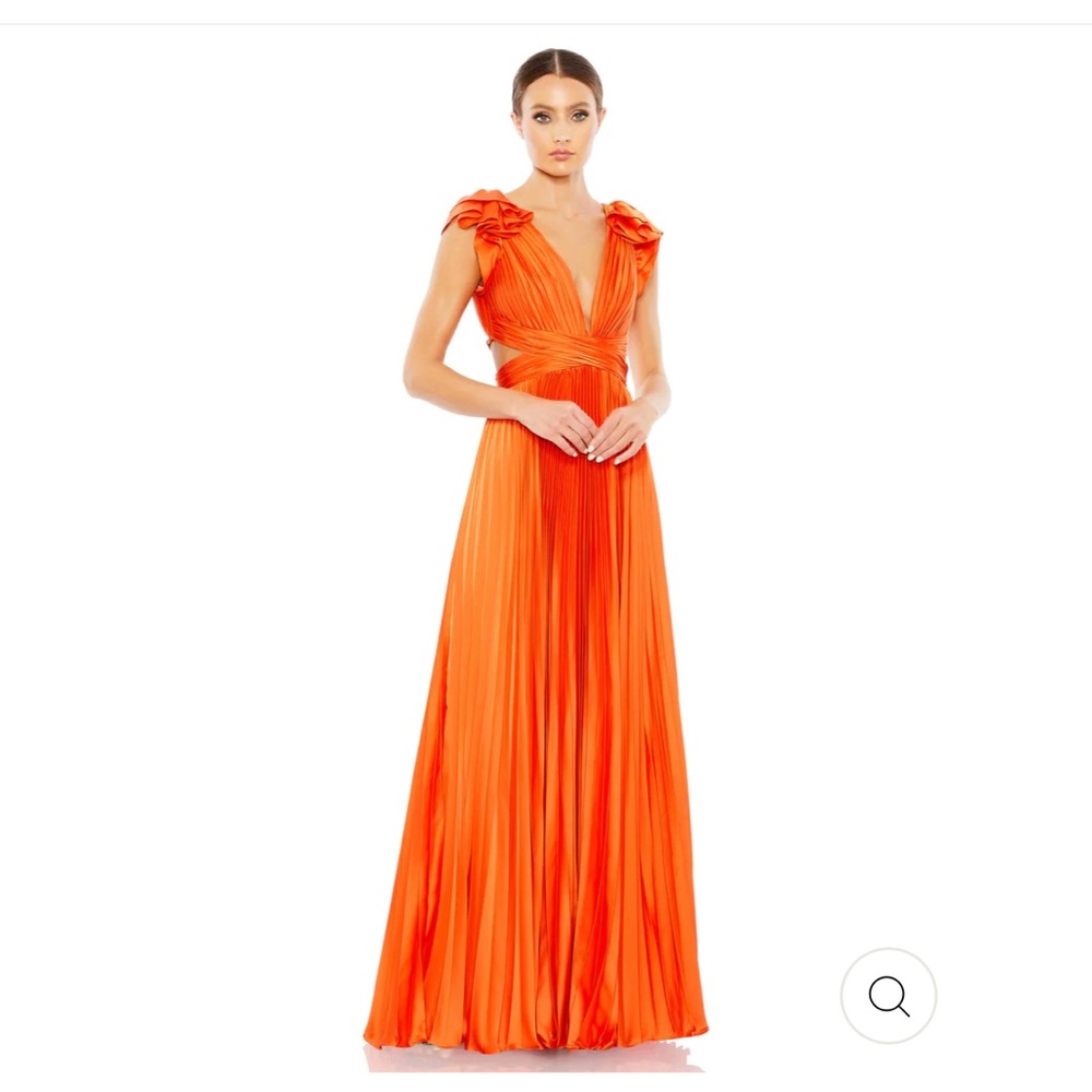 MAC DUGGAL Leena Pleated Lace-Up Satin Gown